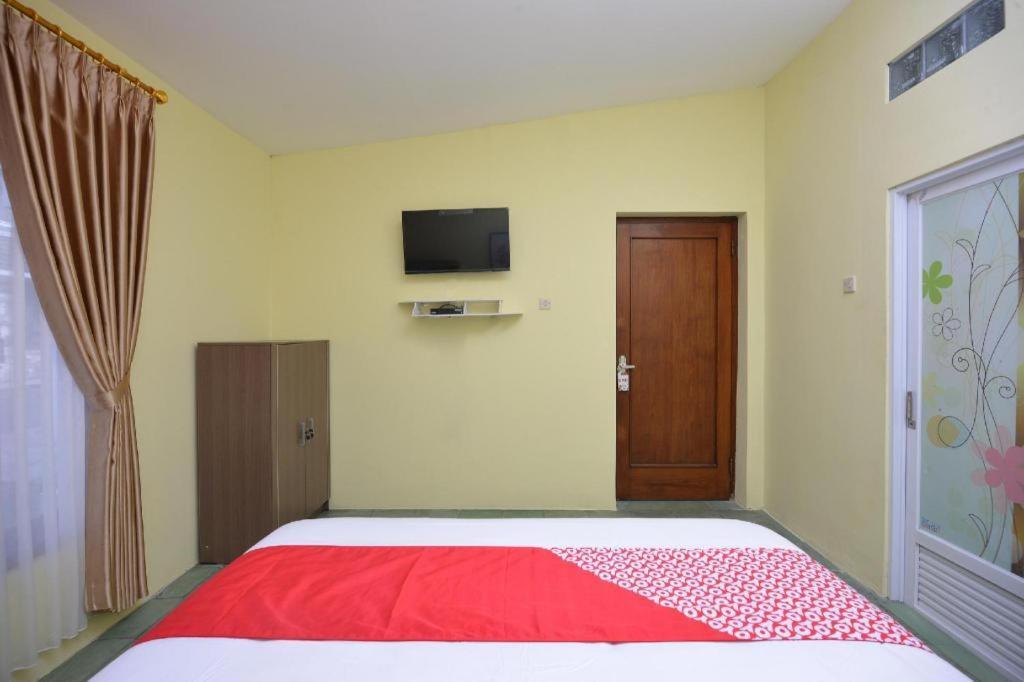 Hotel Super Oyo 1046 Omah Pathok Yogyakarta Exterior foto