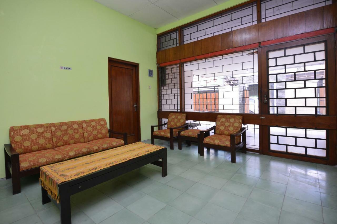 Hotel Super Oyo 1046 Omah Pathok Yogyakarta Exterior foto